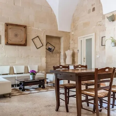 Donna Adelaide - Centro Storico Apartman